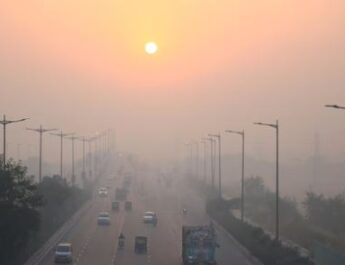 After season’s coldest night, Delhi wakes up to another day with toxic air